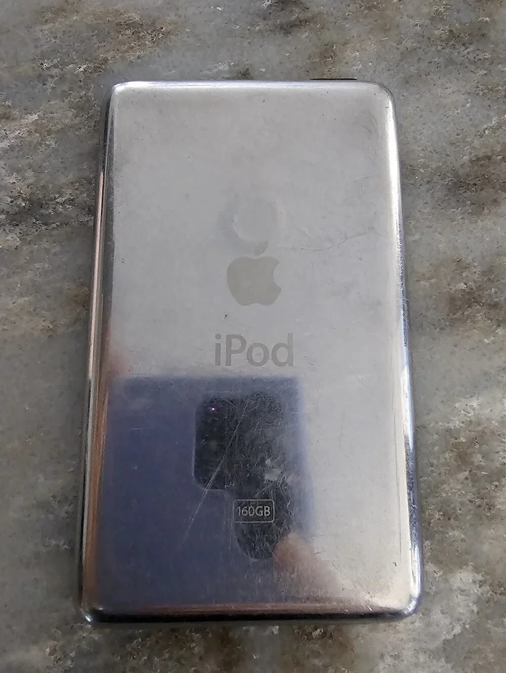 Apple iPod Classic 7th Generation 160GB Unmodded Working With Sync Cable